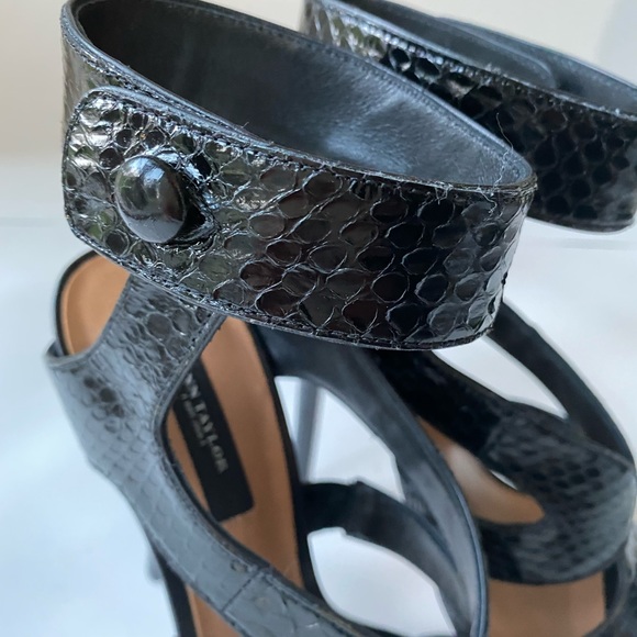 NWT Ann Taylor black embossed leather ankle wrap high heel sandals. Size 7 1/2. - Picture 3 of 8